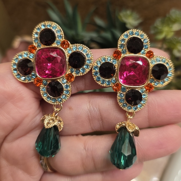 Colorful Medieval Retro Drop Earrings - Picture 6 of 6